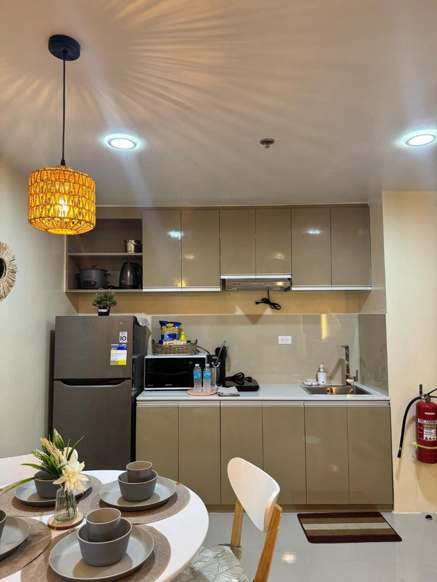 Condo 801 Bernwood Tower อีโลอีโลซิตี้ ภายนอก รูปภาพ