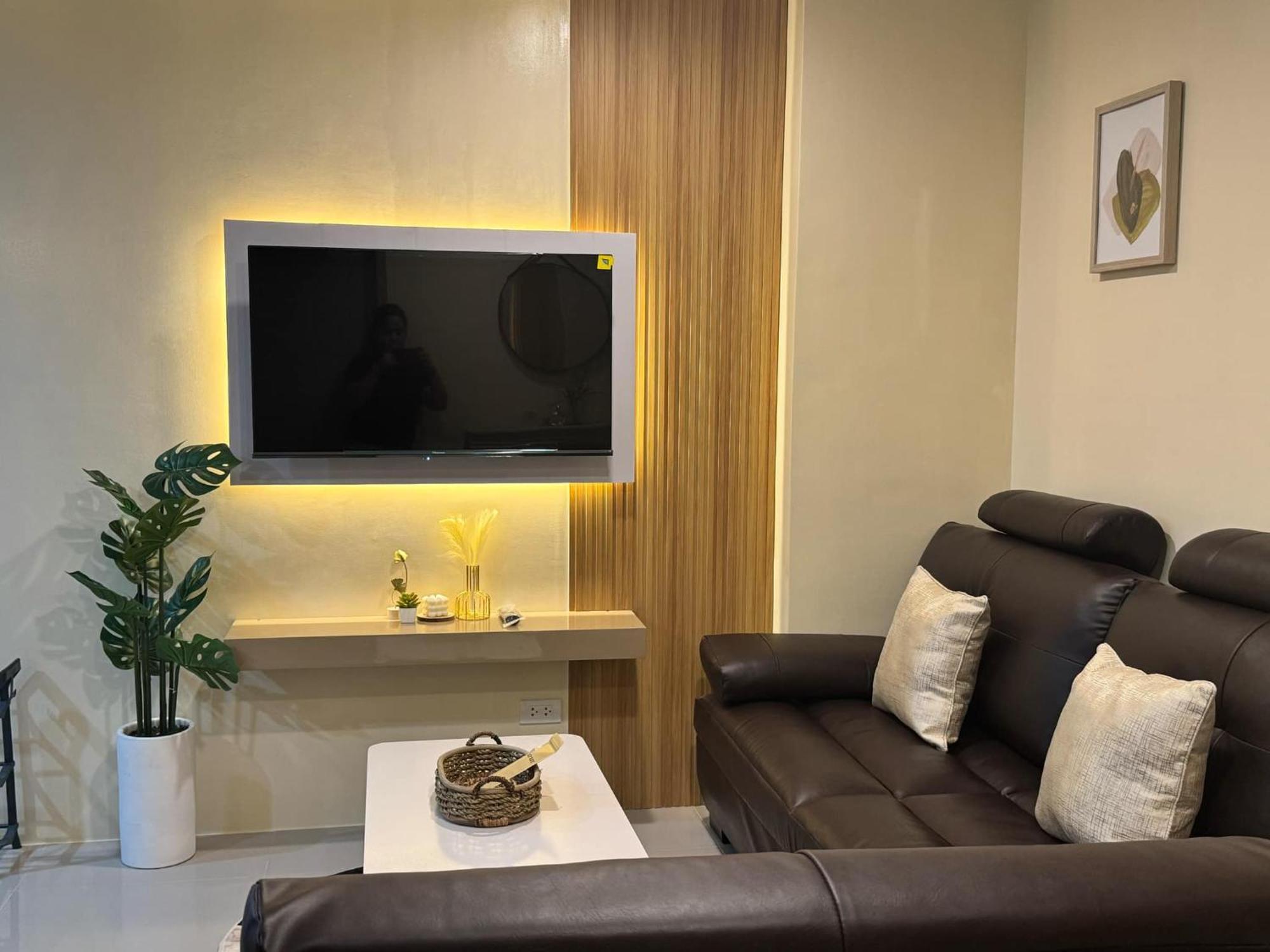 Condo 801 Bernwood Tower อีโลอีโลซิตี้ ภายนอก รูปภาพ